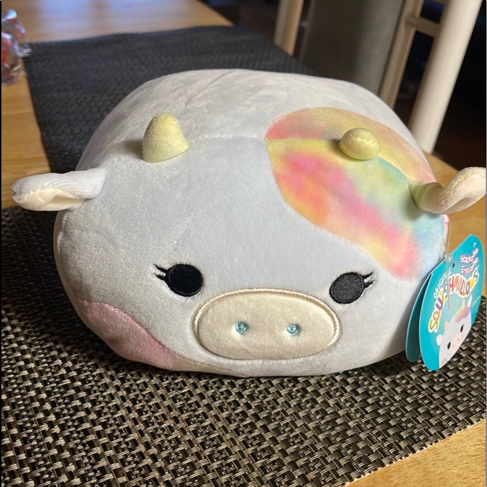 CAEDIA SQUISHMALLOW!